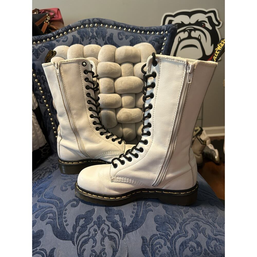 Dr Martens Knee High White size 7/EU 38